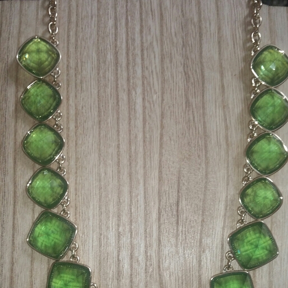 Anne Klein Gold/Green Faceted Pyramid Crystal Neck - Picture 8 of 8